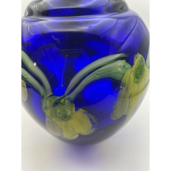 Kusak Art Glass Vase In Cobalt Blue With Cased Yellow Flowers & Green Vines - Picture 3 of 13